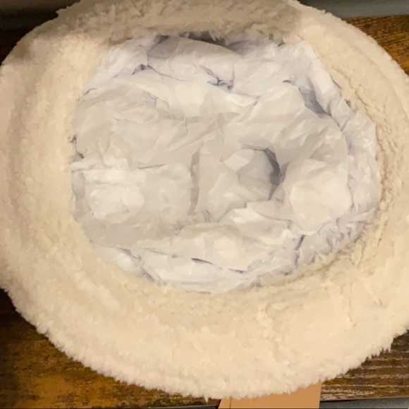 🆕Ugg X Telfar Grey Fleece Bucket Hat - Picture 7 of 7